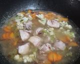Foto langkah ke 2 dari resep Sop ayam sayur sueeger.