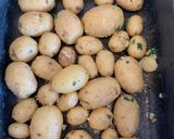 A picture of step 1 of Hassleback garlic new potatoes.