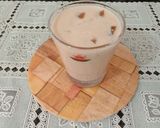 A picture of step 2 of #QR Chickoo shake.
