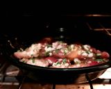 Foto del paso 5 de la receta Huevas de sardinas con ajo y perejil al horno