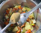 A picture of step 3 of Simple vegetable pulao.