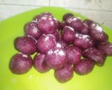 Foto langkah ke 5 dari resep Bola Bola Ubi Goreng.