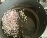 Foto del paso 1 de la receta: Estofado de pollo