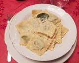 Foto del passaggio 4 della ricetta Ravioloni di magro burro e salvia