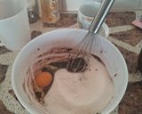 Foto del paso 2 de la receta: Torta de cocoa y yogur con canela, frutos secos