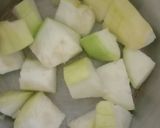 A picture of step 2 of Lauki aur Dhaniye ka soup.