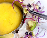 Foto del paso 5 de la receta: Ceviche de merluza con salsa de mango y jengibre