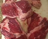 Foto del paso 1 de la receta: Carne a la cerveza con ensalada y puré