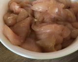 Hình bước làm 1 của món Ức gà xào lá lốt