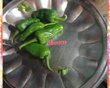 A picture of step 3 of Mirchay ke pakoray.