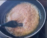 Foto del paso 5 de la receta: Chuleta de cerdo, salsa de mostaza y encurtidos