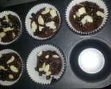 Foto langkah ke 6 dari resep Pie Brownies Putih Telur.