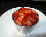 Foto del paso 4 de la receta Tartar de atún, aguacate y fresas 🐟🥑🍓