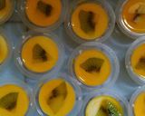 Foto langkah ke 6 dari resep Puding susu saus mangga 🍧.