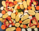 Foto del paso 5 de la receta: Pollo asado con cerveza y vegetales