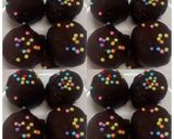 A picture of step 4 of Chocoballs in just 3 minutes.
