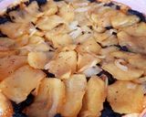 A picture of step 5 of Apple and Blood Sausage Tarte Tatin.