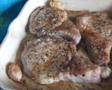 Foto del paso 4 de la receta: Chuletas de cerdo con pimientos rojos a la albahaca