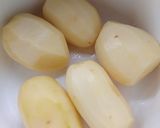 Foto langkah ke 1 dari resep Bolabola kentang mozzarela.