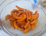 A picture of step 3 of Cinnamon Roast Butternut Squash.