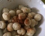Foto langkah ke 2 dari resep Cimol bawang daun simple.