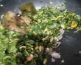 Foto langkah ke 3 dari resep Tumis daun pepaya.
