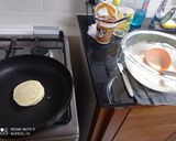 Foto del paso 3 de la receta: Pancakes rellenos de dulce de leche 🥞