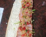 Foto del paso 6 de la receta: Super bocadillo de lomo adobado con verduras, queso y mayonesa