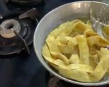 बेसन की गुजराती पापड़ी (Besan ki Gujarati papdi recipe in Hindi) रेसिपी चरण 4 फोटो