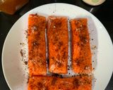 Foto langkah ke 2 dari resep Honey Glazed Salmon - Salmon bakar saus madu.