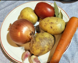 Foto del paso 1 de la receta: Patatas con chorizo y longaniza