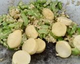 Gambar langkah 5 resipi Tumis Sayur Peria Dan Egg Tofu.