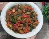 Foto langkah ke 4 dari resep Tumis kikil pedas.