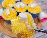 Hình bước làm 4 của món Bánh cupcake bông lan trứng muối phô mai chà bông sốt dầu trứng
