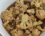 A picture of step 6 of Cauliflower with soya bean sauce.