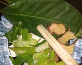 Foto langkah ke 3 dari resep Daun singkong Masak Ayam Tanpa Santan.