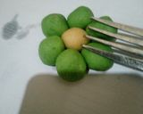 A picture of step 3 of Flower Cookie.