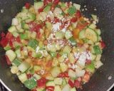 Foto del paso 2 de la receta: Guisado de chayote con elote y calabacitas 😋