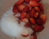 Foto langkah ke 1 dari resep Korean Strawberry Milk.
