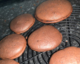 Foto del paso 5 de la receta: Whoopie pies monstruosos 🧟‍♀️ (especial halloween)🦇