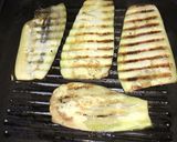 Foto del paso 2 de la receta: Rollitos de berenjena con atún