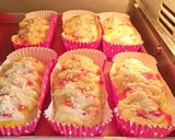 Foto langkah ke 9 dari resep Strawberry Streusel Bread.