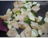 堅果櫛瓜雞丁的食譜步驟4照片