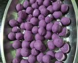 Foto langkah ke 2 dari resep Biji Salak Ubi Ungu.
