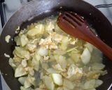 Foto langkah ke 3 dari resep Tumis Zucchini Telur.