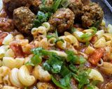 Foto del paso 5 de la receta: Albóndigas con salsa de tomate y pasta corta