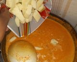 Foto del paso 3 de la receta: Papas chorreadas en salsa de queso