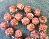 Foto del paso 2 de la receta: Trufas rellenas de pan de dátiles con licor de almendra Amaretto