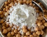 A picture of step 1 of Chilli Chana.