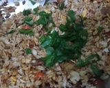Foto langkah ke 6 dari resep Nasi goreng bakso telur bumbu iris.
